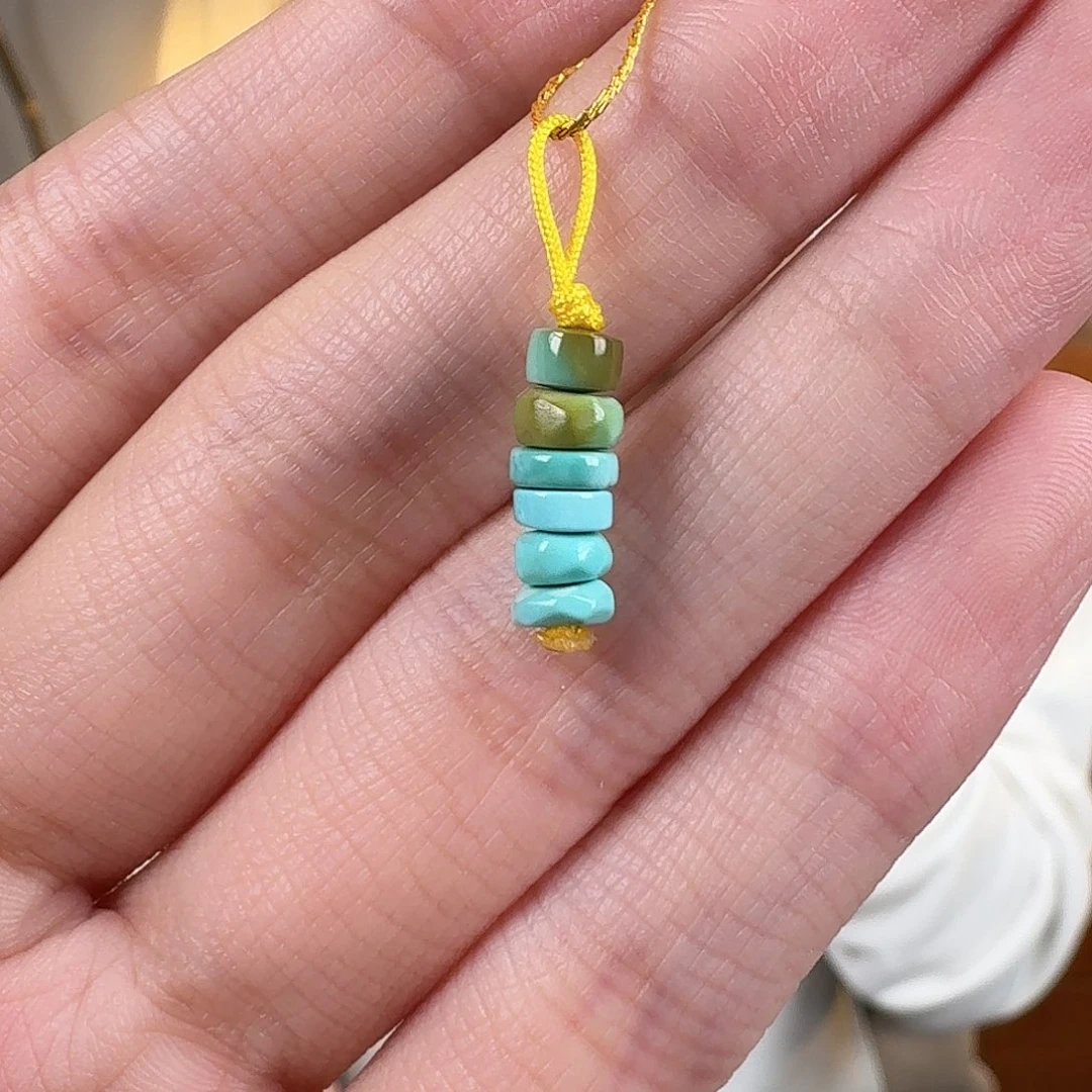 绿松石未镶嵌挂件