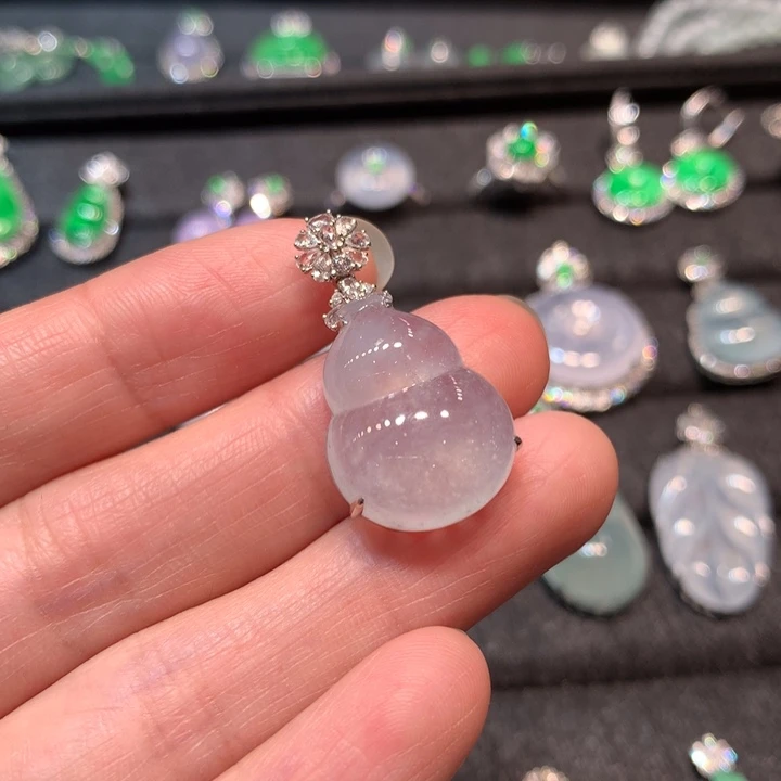 【闪购商品】颈饰18K金镶嵌翡翠翡翠