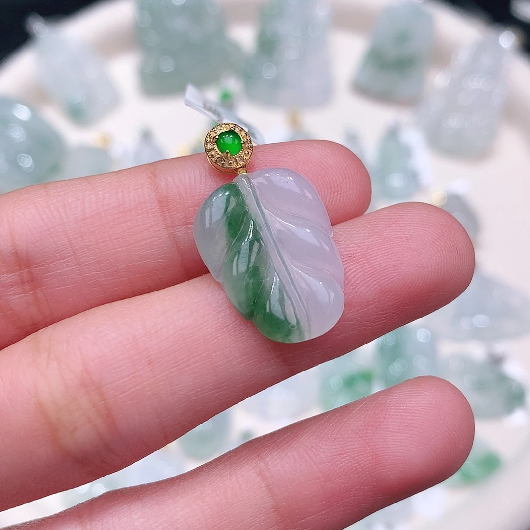 颈饰18K金镶嵌翡翠20-14.6-4.1