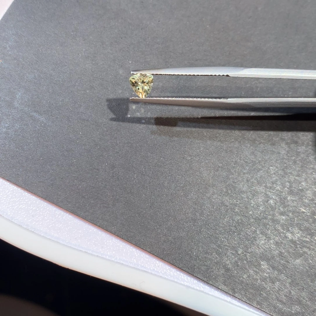 裸石未镶嵌碧玺0.6克拉角5.2