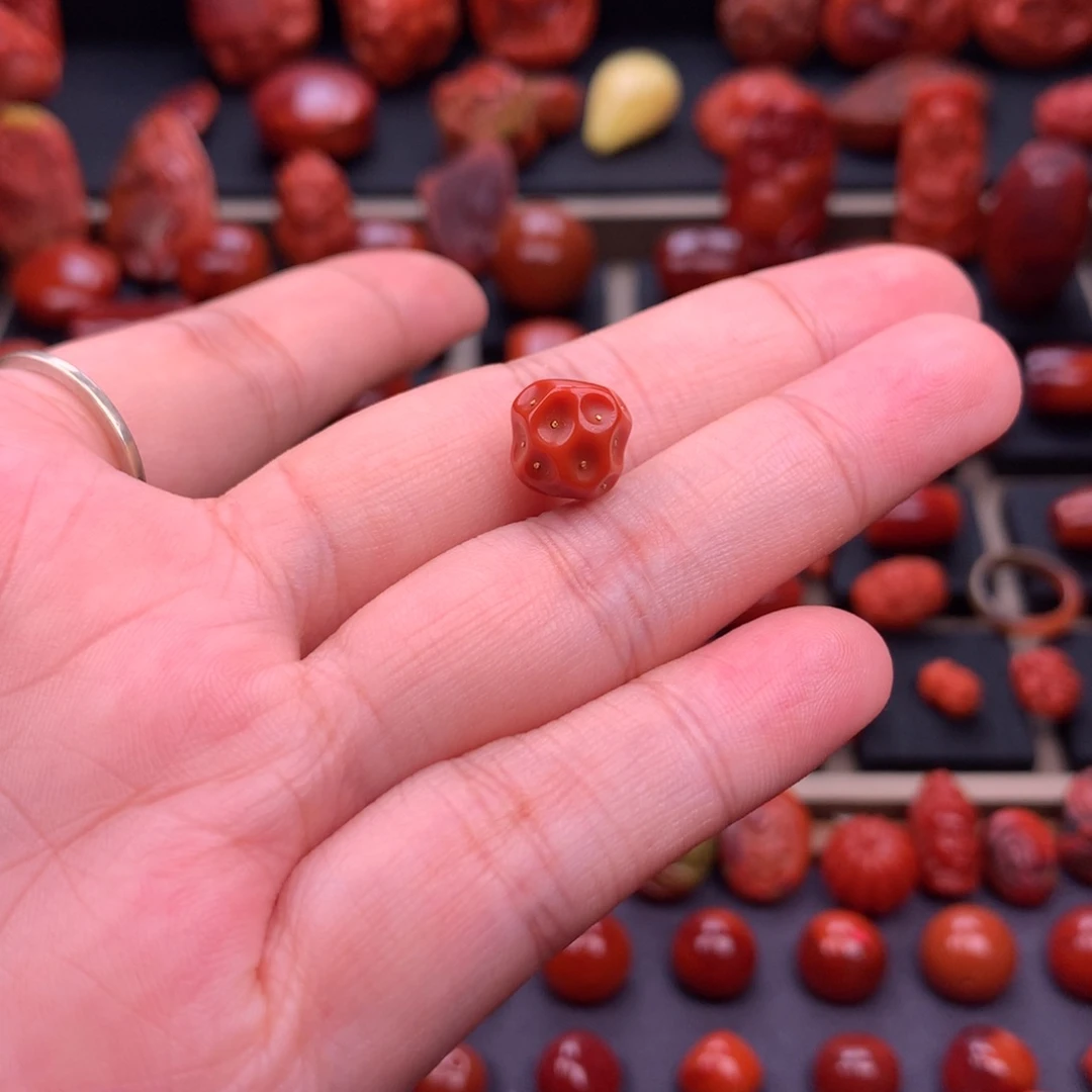 南红玛瑙未镶嵌川料原矿无相珠9.4mm