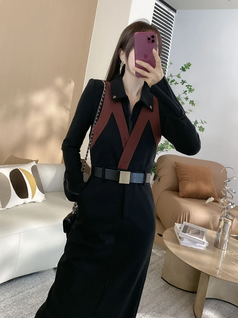 加绒拼色后开叉背带连衣裙8000