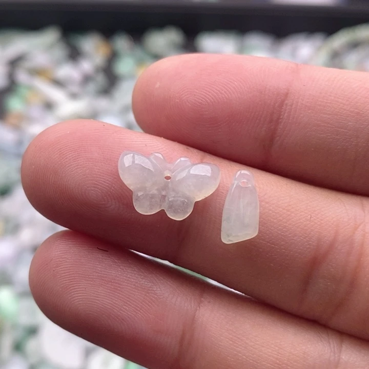 蜡***昕吊坠(不含链)未镶嵌翡翠