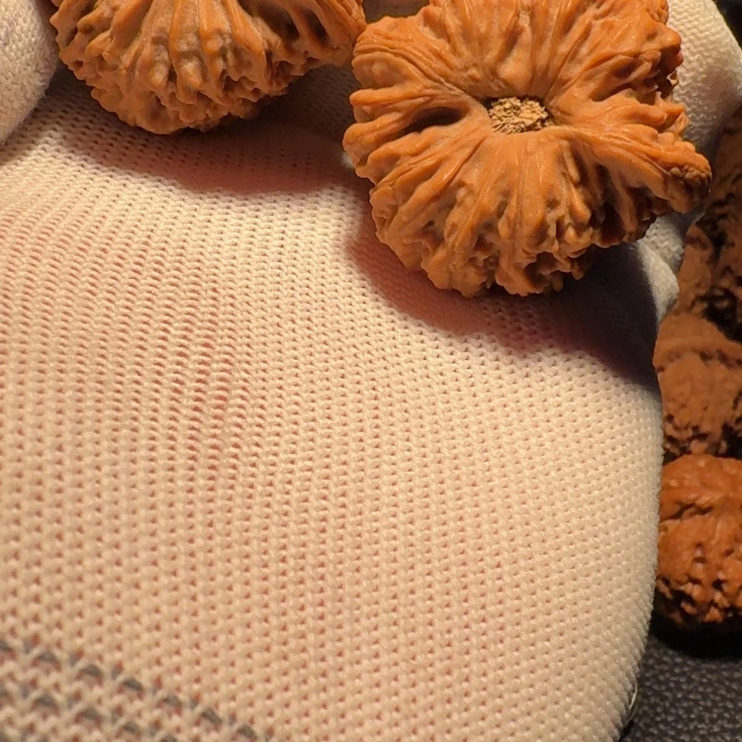 窝***头文玩核桃吊坠有修有黄有色差