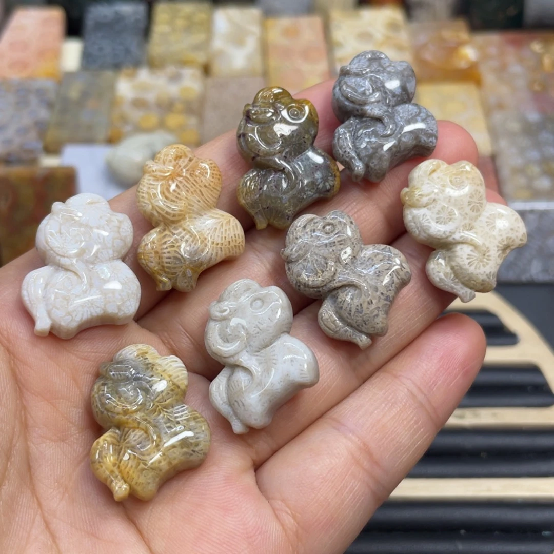 硅化玉未镶嵌颈饰小马40米1个