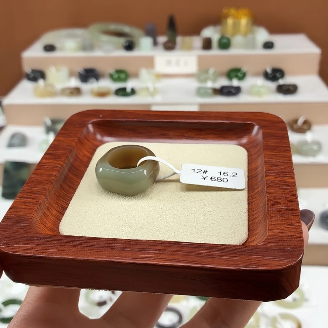锦***。和田玉未镶嵌戒指内径16.2