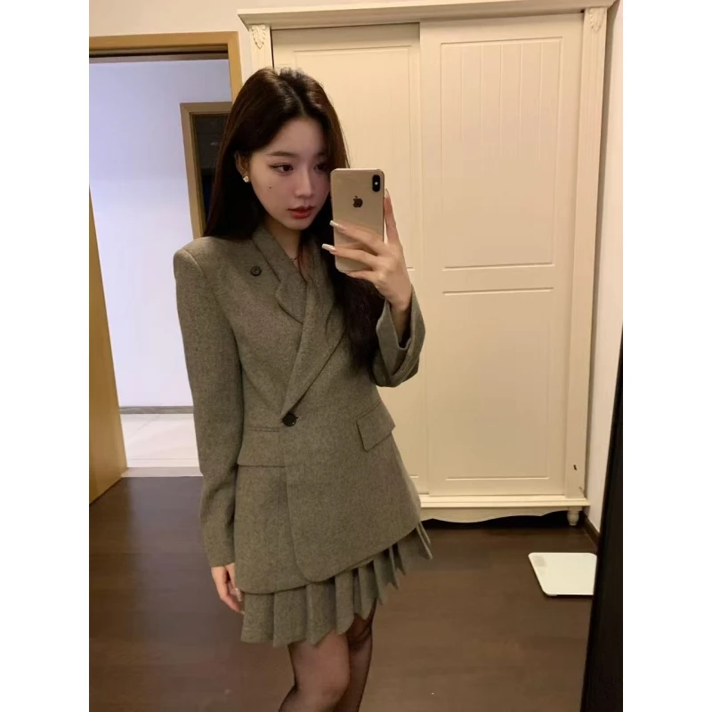 韩系高级感洋气通勤百搭西装外套秋冬宽松设计感气质百褶裙两件套