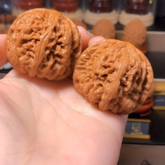 精品、球体平谷粗筋