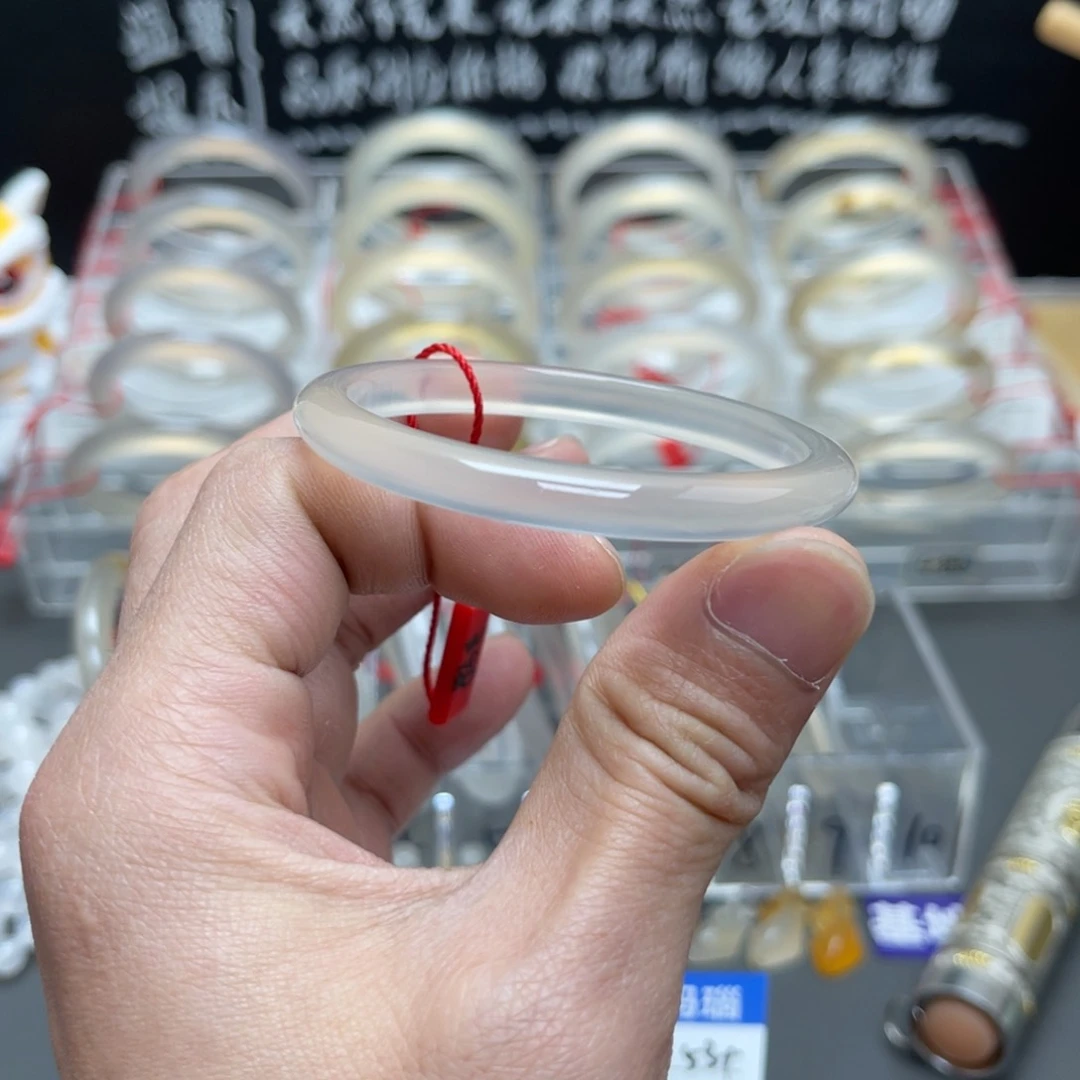 玛瑙/玉髓手镯未镶嵌漆**白