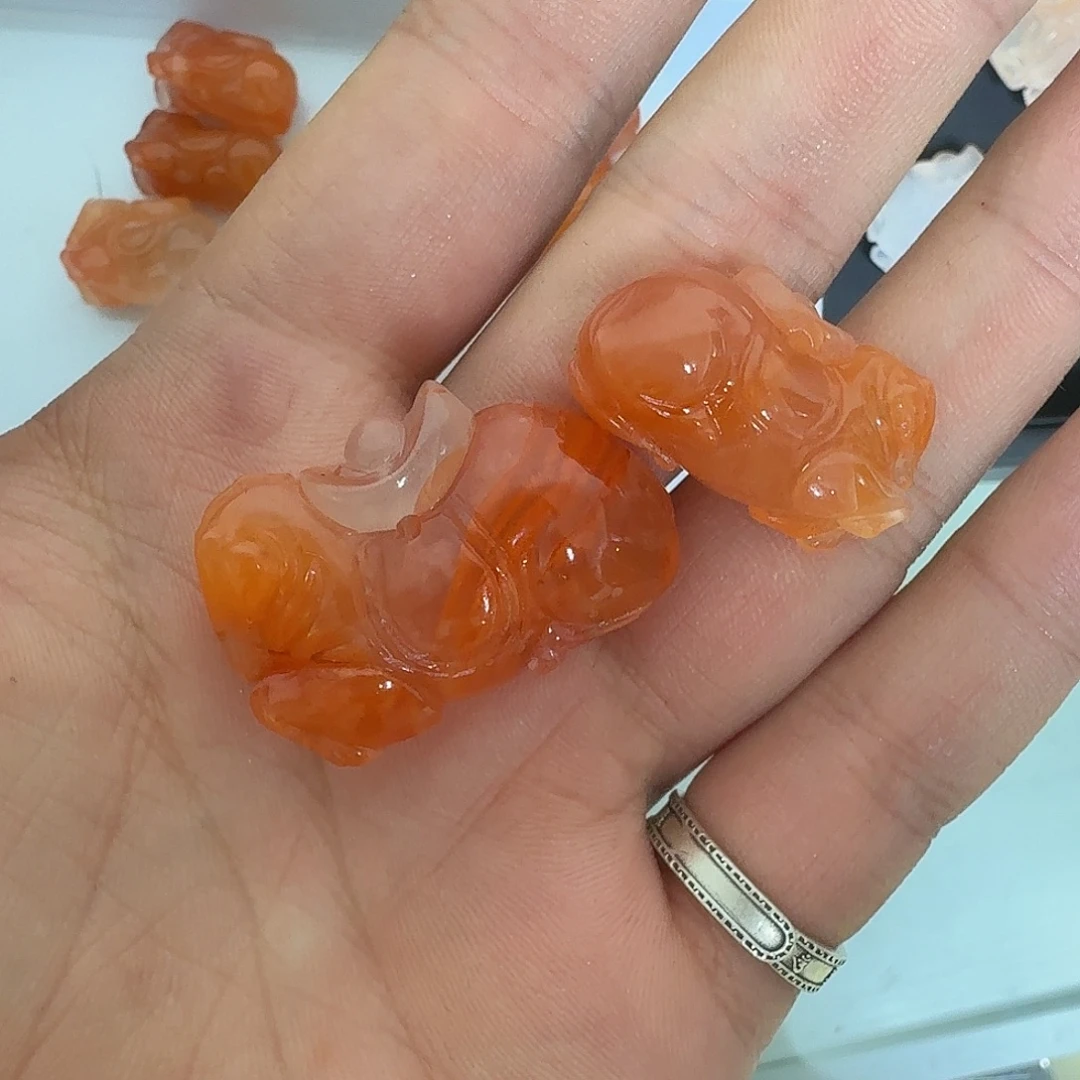 南红玛瑙未镶嵌川料瓦西冰飘唐马25.3g