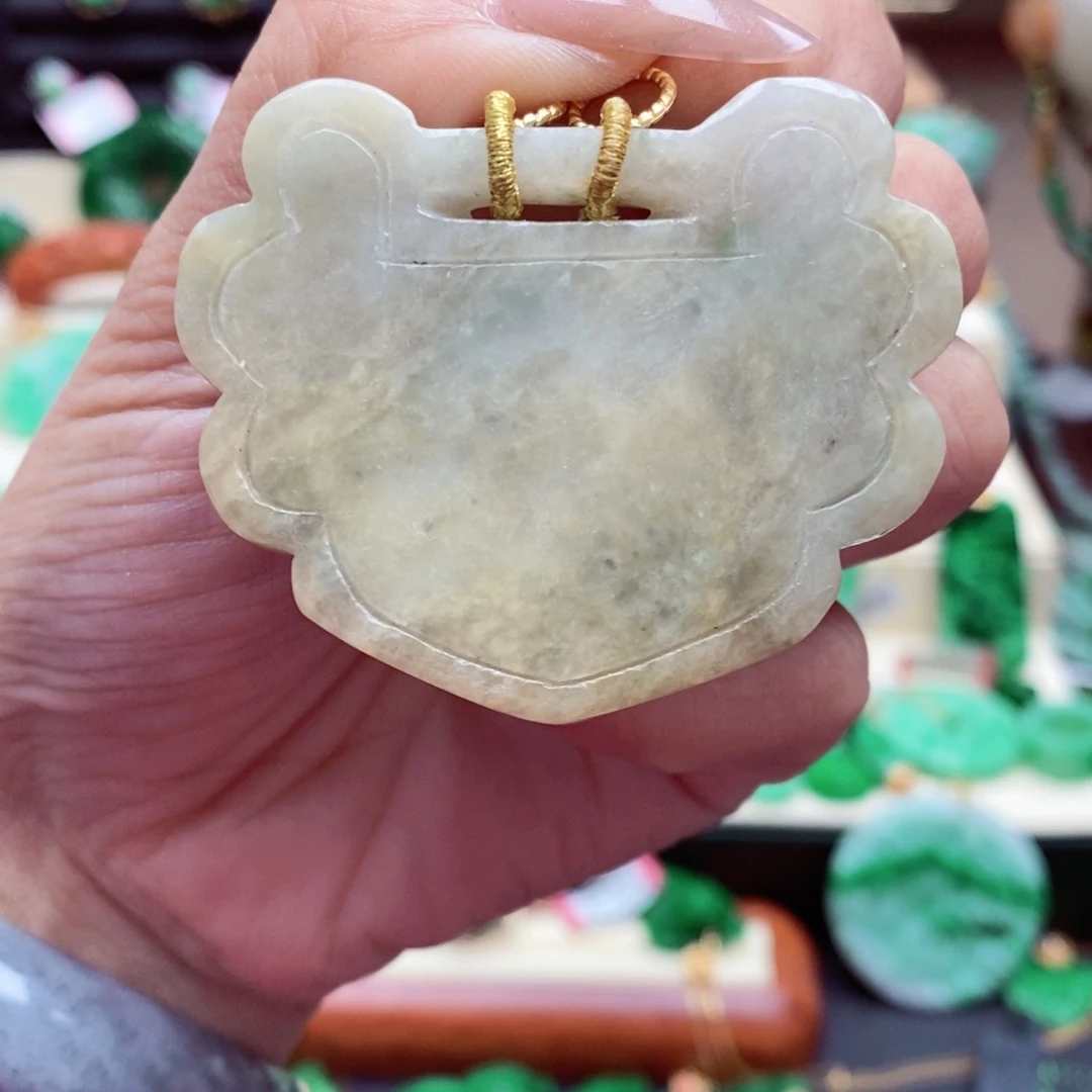 颈饰未镶嵌翡翠吊坠