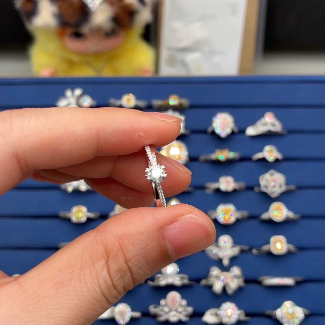 戒指/指环18K金镶嵌钻石钻石戒指