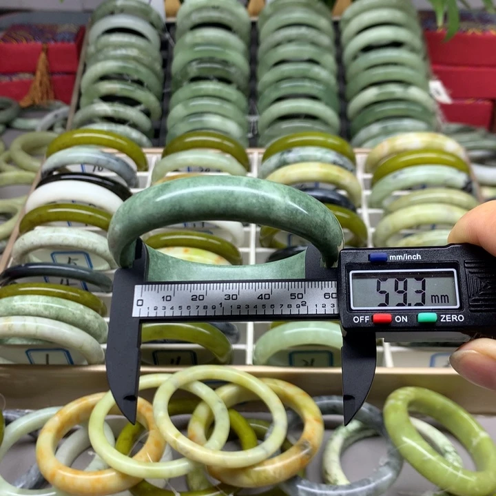 未镶嵌蛇纹石玉手镯31