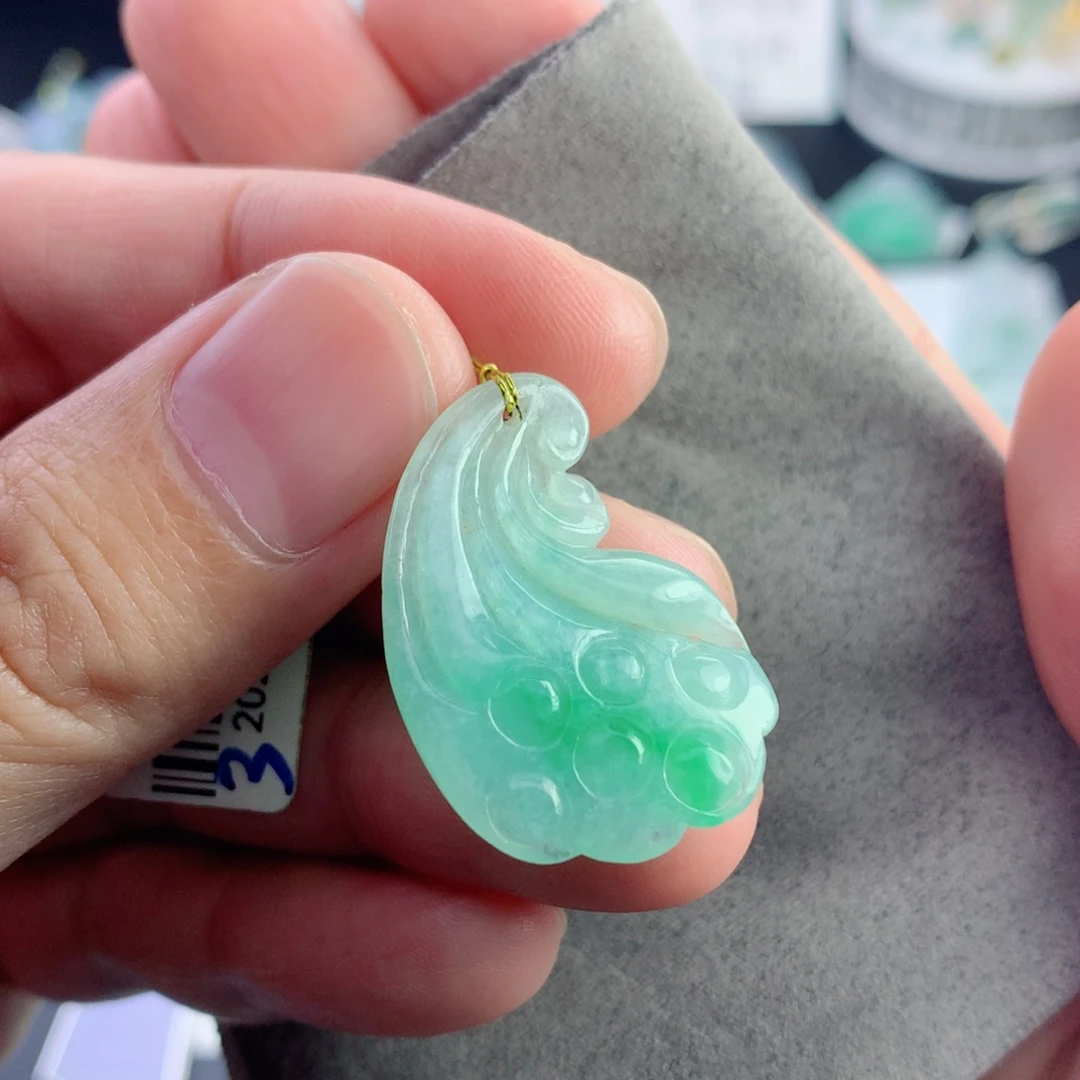 颈饰未镶嵌翡翠莲蓬