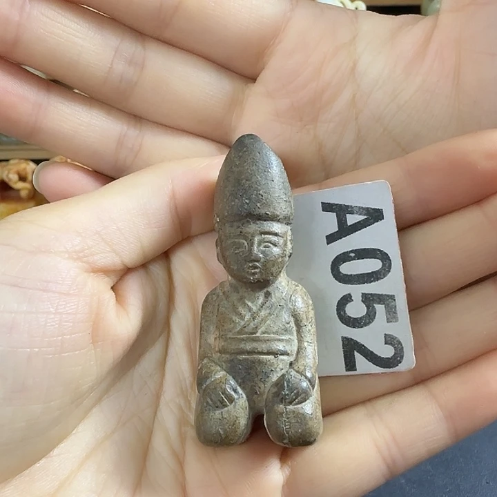 透闪石质玉未镶嵌挂件