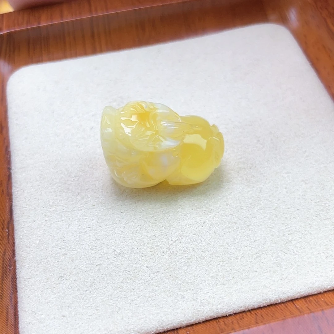 琥珀裸石未镶嵌蜜蜡