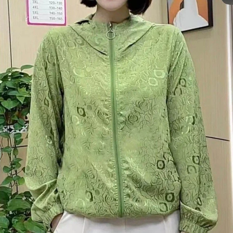 休闲连帽长袖防晒衣女C妈妈装夏装新款月季花宽松薄款透气外套女