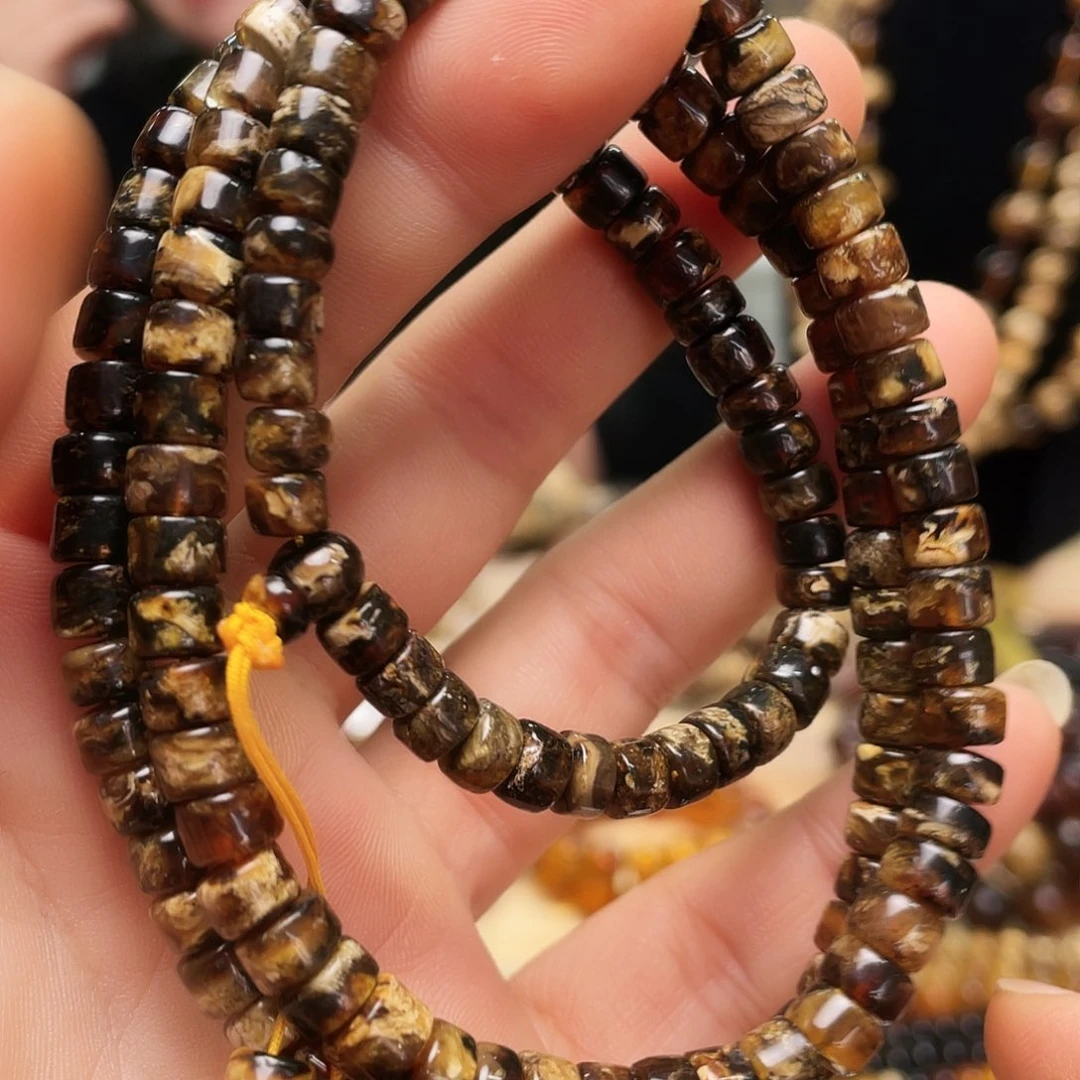 琥珀裸石未镶嵌六11145