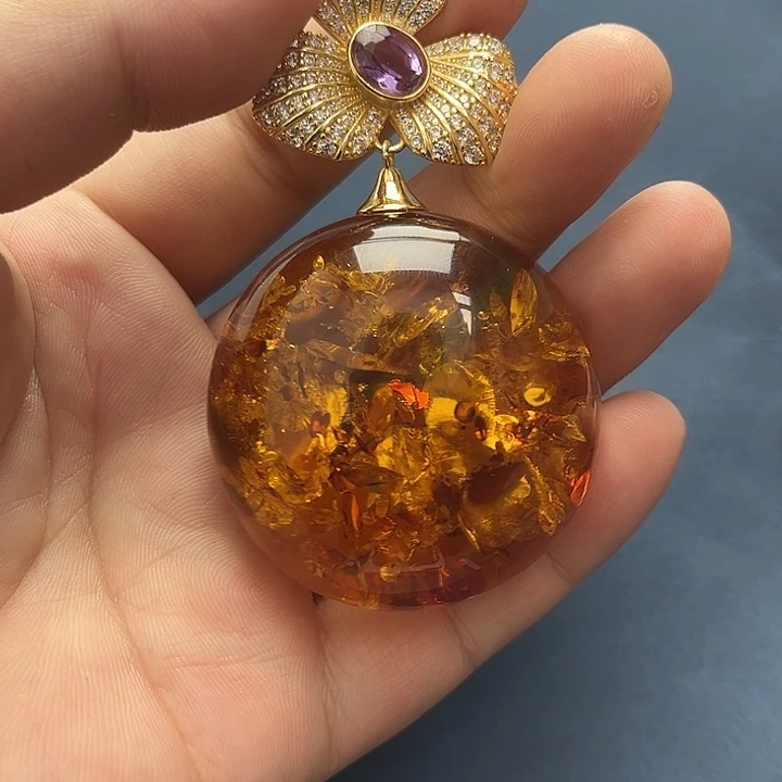 琥珀未镶嵌裸石吊坠