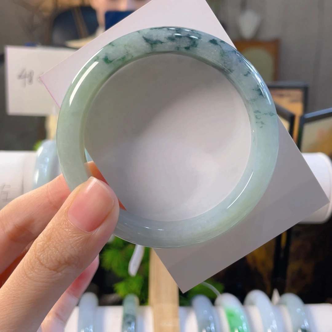翡翠未镶嵌手镯缅甸翡翠4