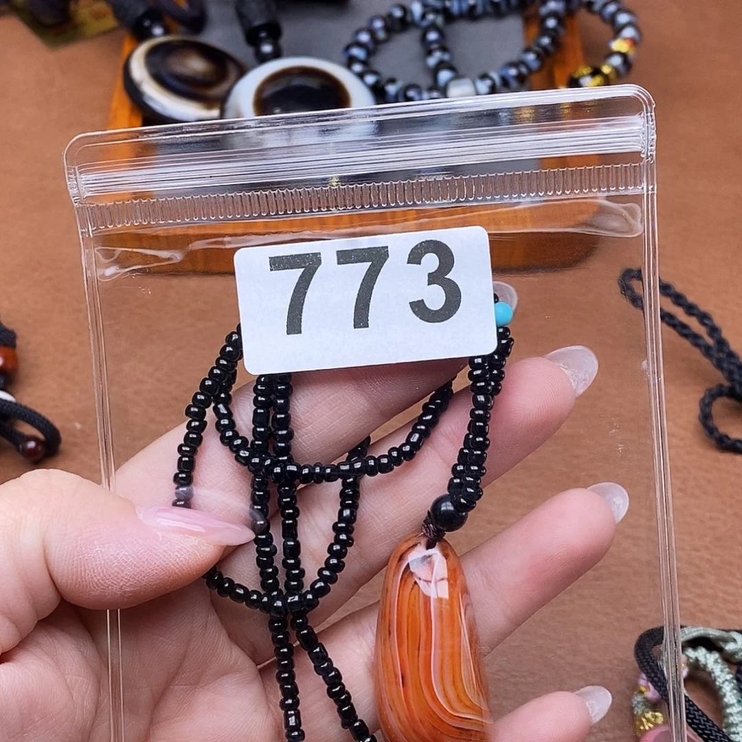 玛瑙/玉髓未镶嵌颈饰