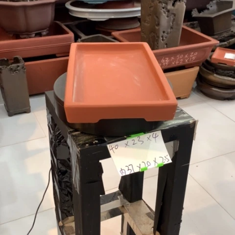 紫砂花盆无孔的水底