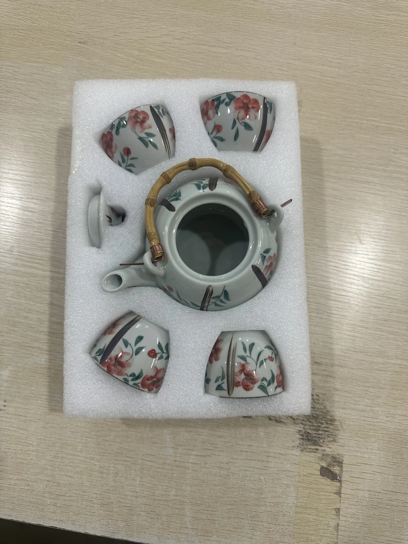 新款茶壶套装一壶四杯