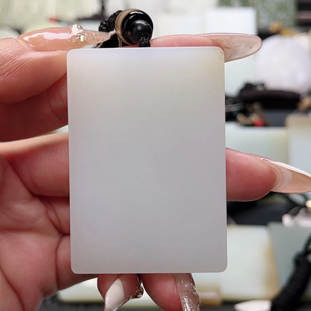 【闪购商品】颈饰未镶嵌和田玉拖*机