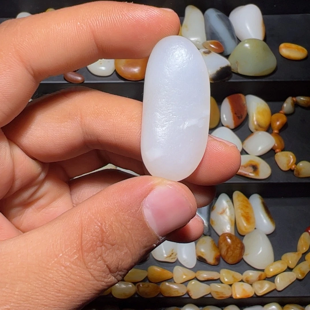 和田玉未镶嵌挂件15克无修