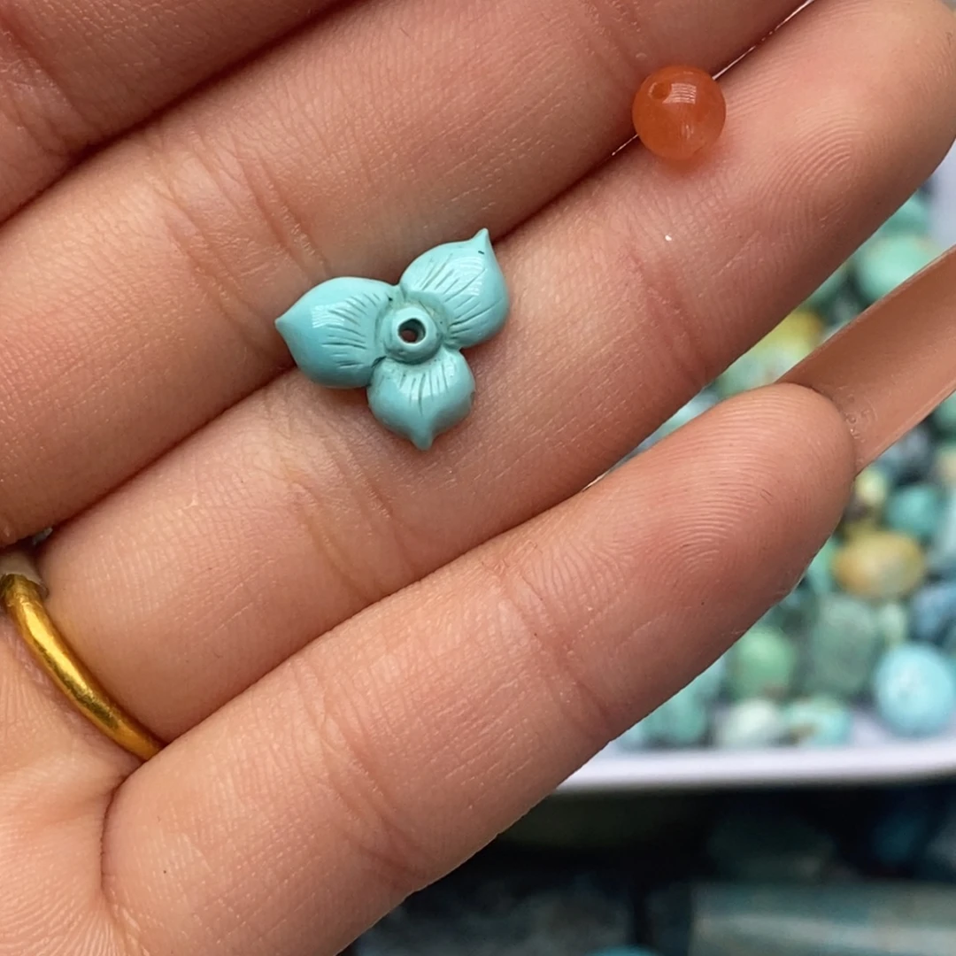 南红玛瑙未镶嵌珠宝奇石