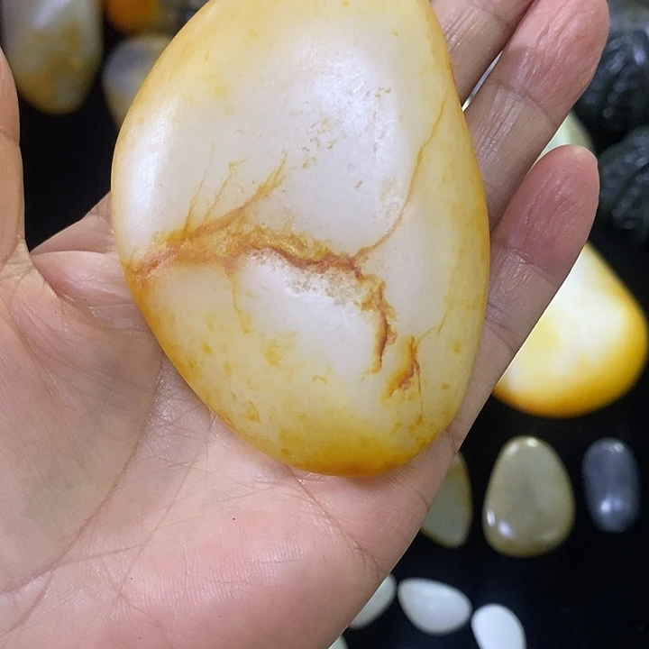 小***。和田玉（糖玉）未镶嵌挂件