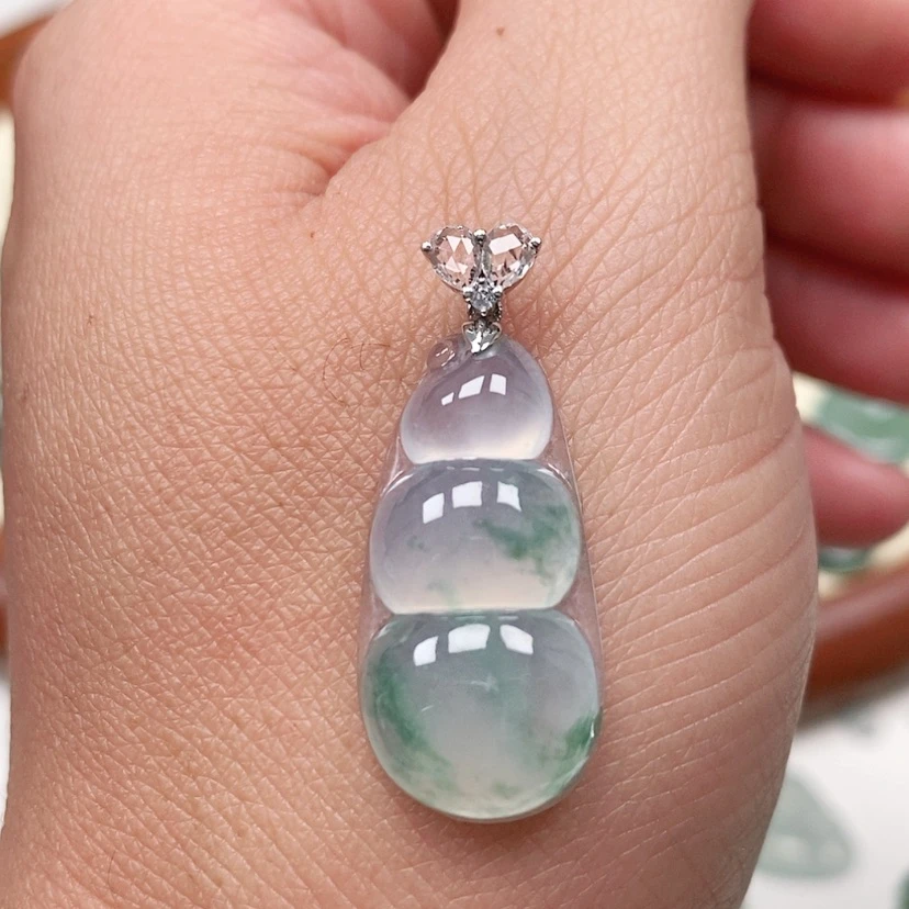 【闪购商品】翡翠吊坠(不含链)18K金镶嵌