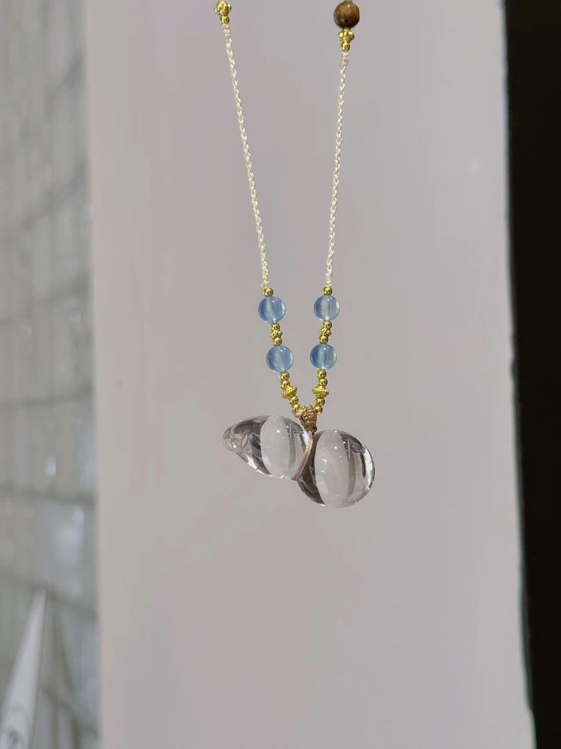 【莹莹专属】天然白水晶葫芦吊坠M4729