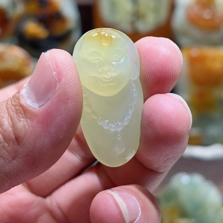 未镶嵌岫玉吊坠(赠链)