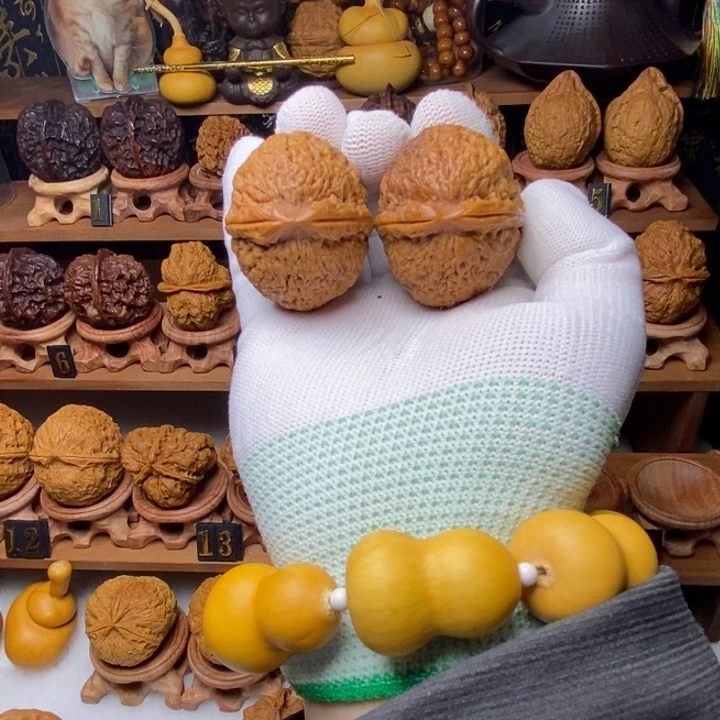 核桃把件罗汉头云铁高端