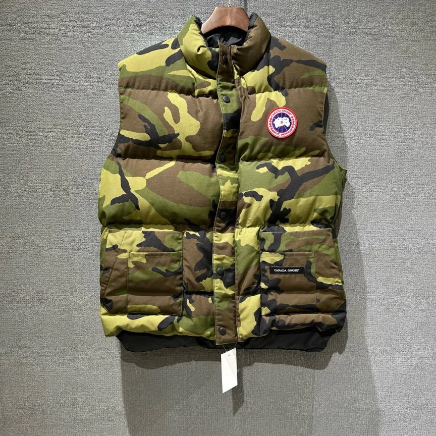 99新 CANADA GOOSE 加拿大鹅（pm）迷彩羽绒马甲 M码/5082