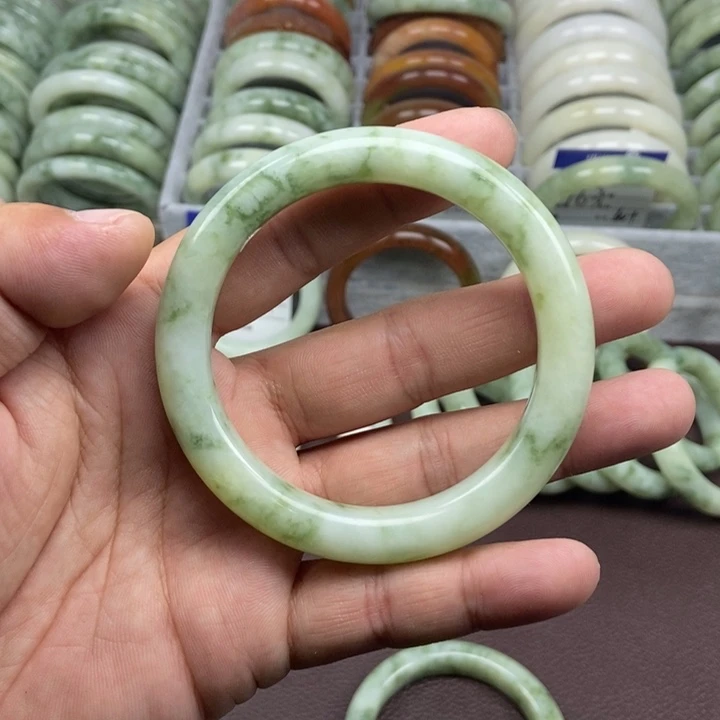 蛇纹石玉未镶嵌手镯用****1