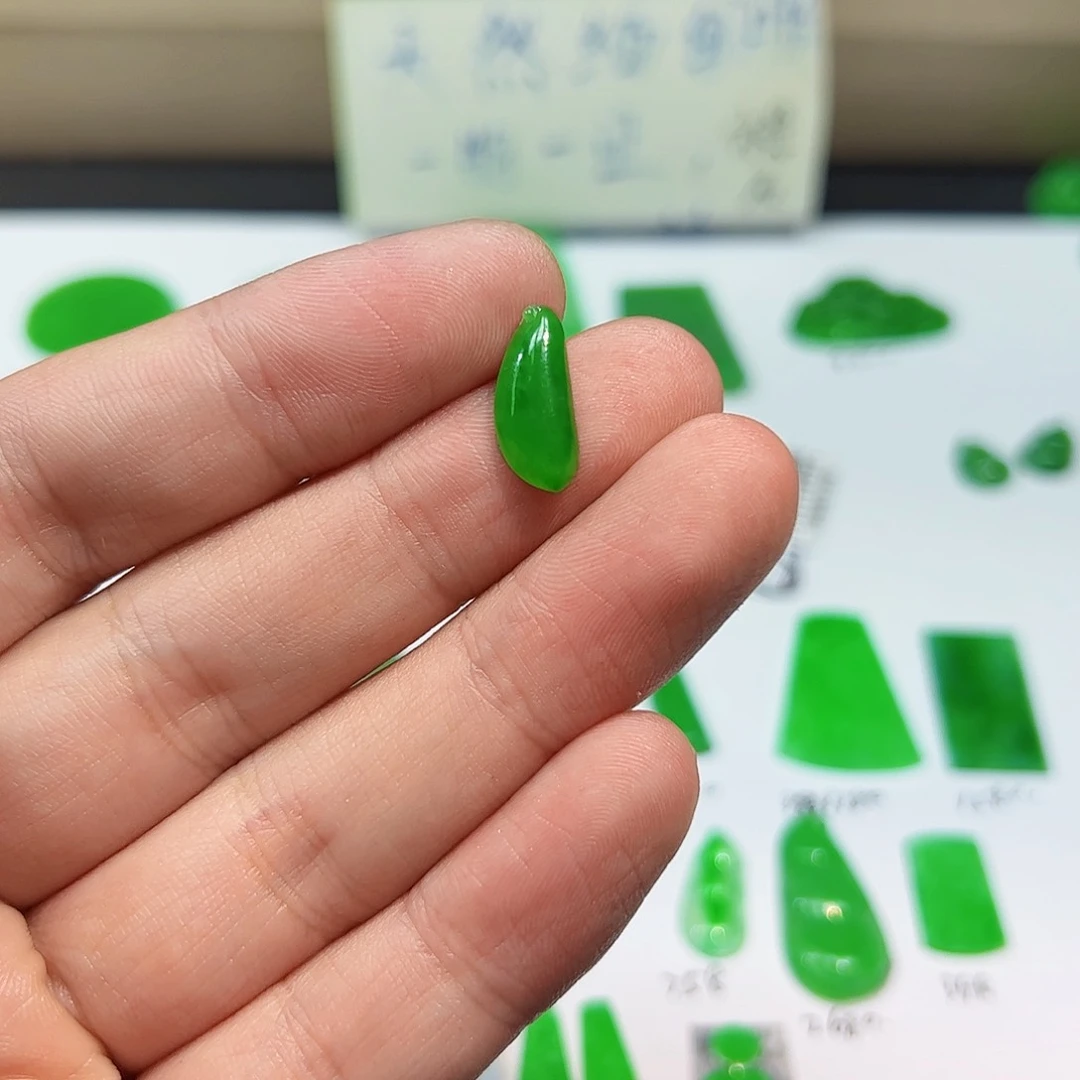 裸石翡翠静**?天然缅甸A货翡翠