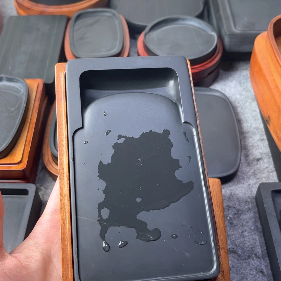 青***水1…………………………………………