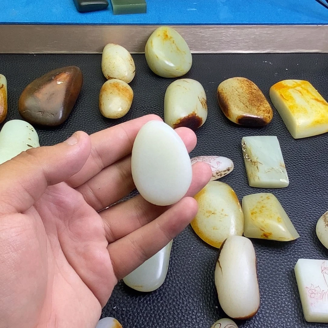 *****定制未镶嵌定制和田玉