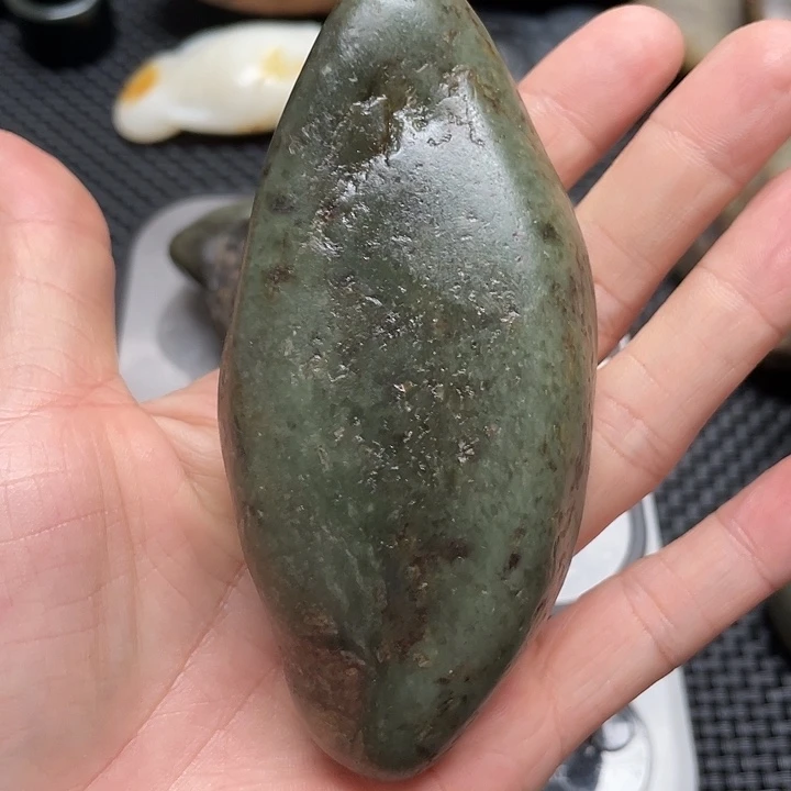 和田玉未镶嵌车挂