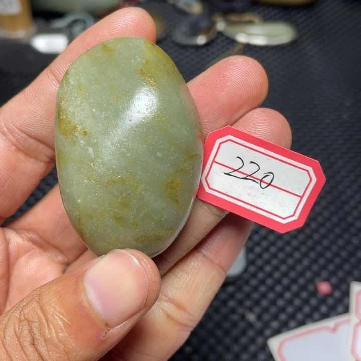 颈饰足铂镶嵌和田玉220