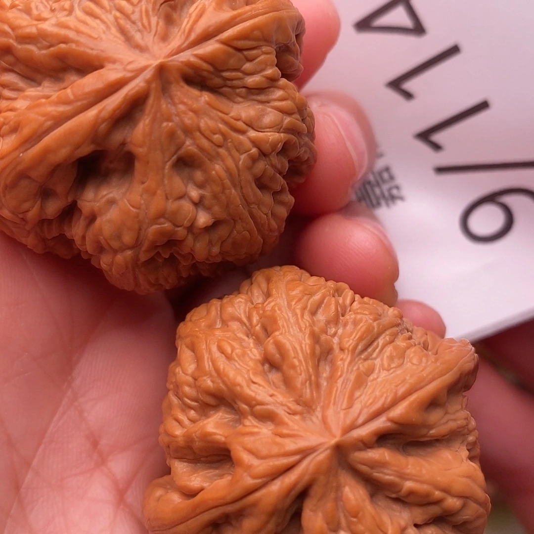 文玩核桃吊坠40粗筋