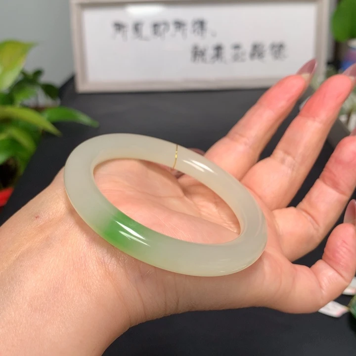 和田玉手镯未镶嵌55