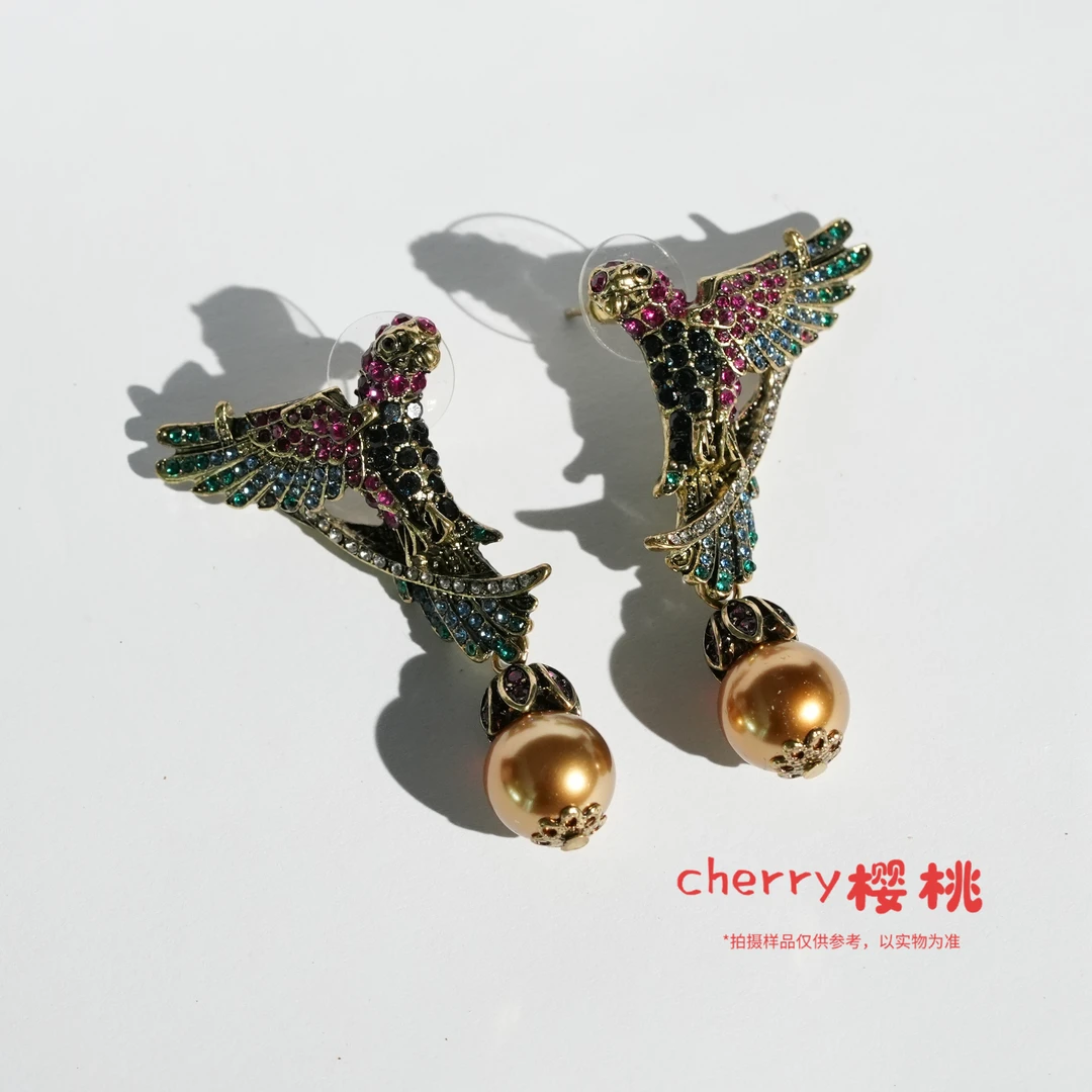 铜合金仿珍珠耳饰 中古耳饰高级感小众独特复古耳钉G0606ED