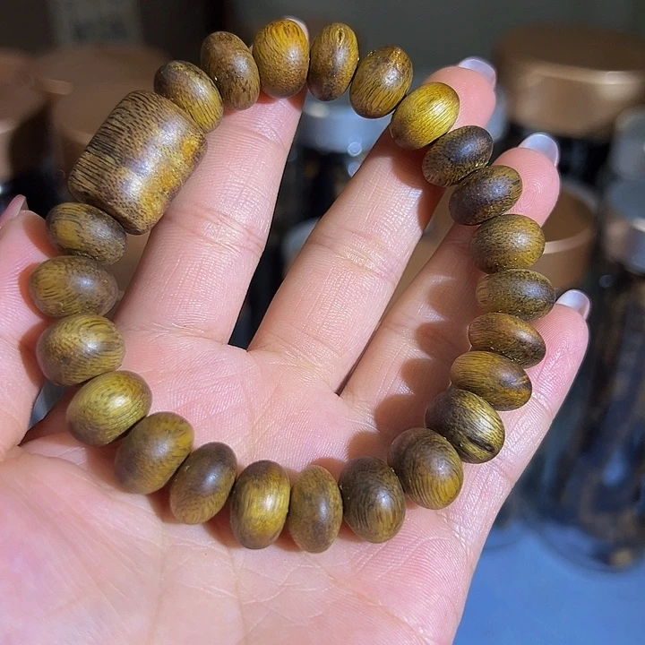 沉香沉香碎屑九九沉树丁虫漏单圈白棋1.213