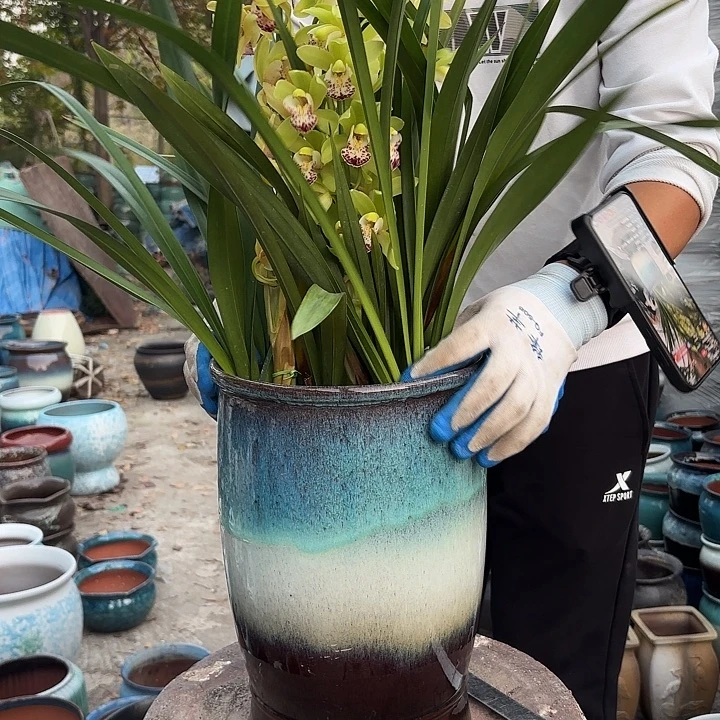 高度32厘米口22厘米