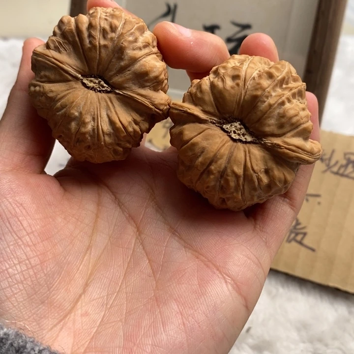 文玩核桃吊坠老****.南瓜