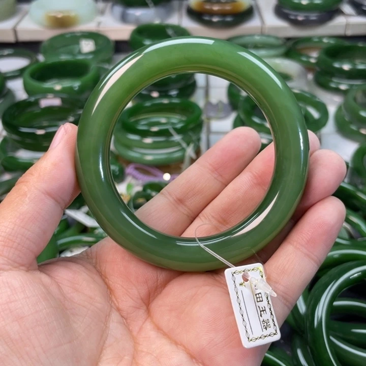 和田玉（碧玉）手镯未镶嵌