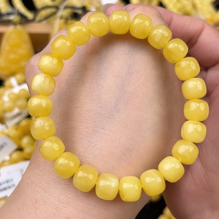 琥珀未镶嵌颈饰琥珀
